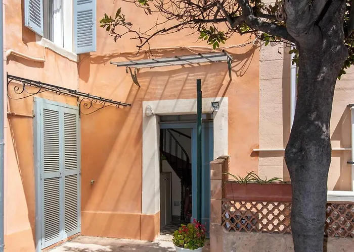2 Pieces Sur Le Port Avec Parking Gratuit Et Wifi *